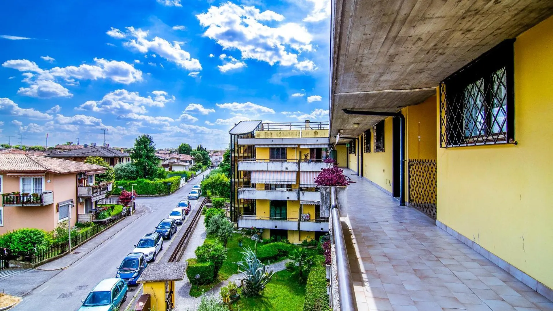 Balcone Vista Lago! Dimora Aurelia Con Piscina Desenzano del Garda 0*,  Italie