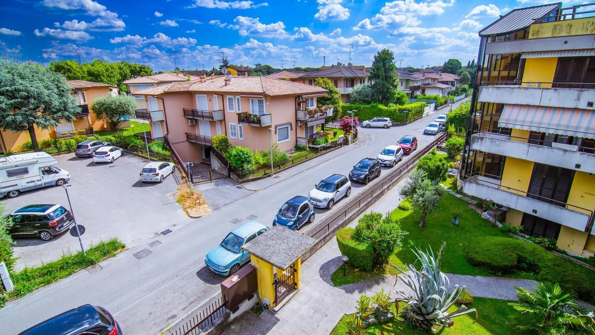 Balcone Vista Lago! Dimora Aurelia Con Piscina Desenzano del Garda Italien