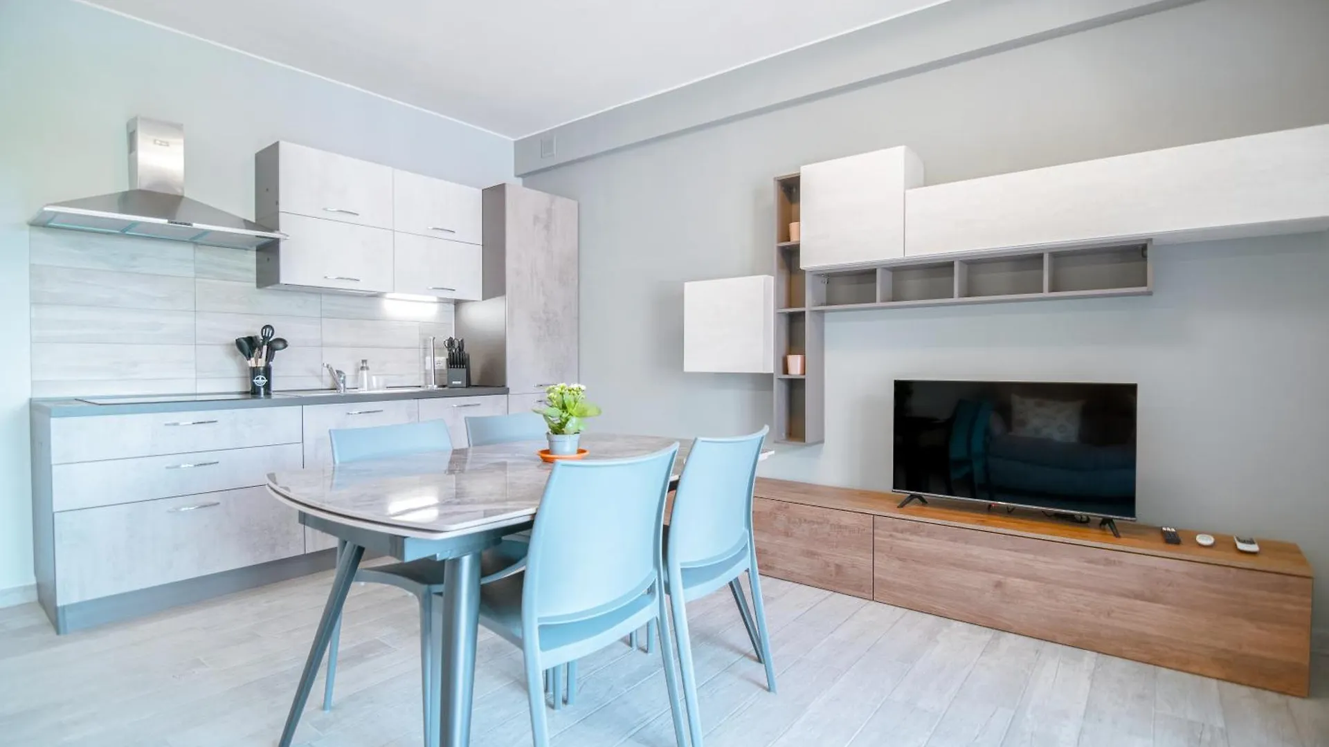 Balcone Vista Lago! Dimora Aurelia Con Piscina Desenzano del Garda Italie