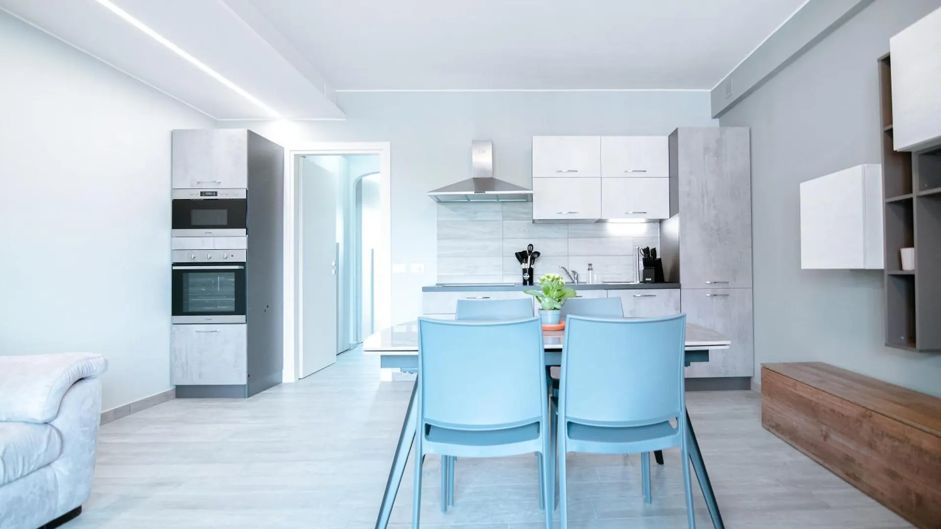 Appartement Balcone Vista Lago! Dimora Aurelia Con Piscina Desenzano del Garda